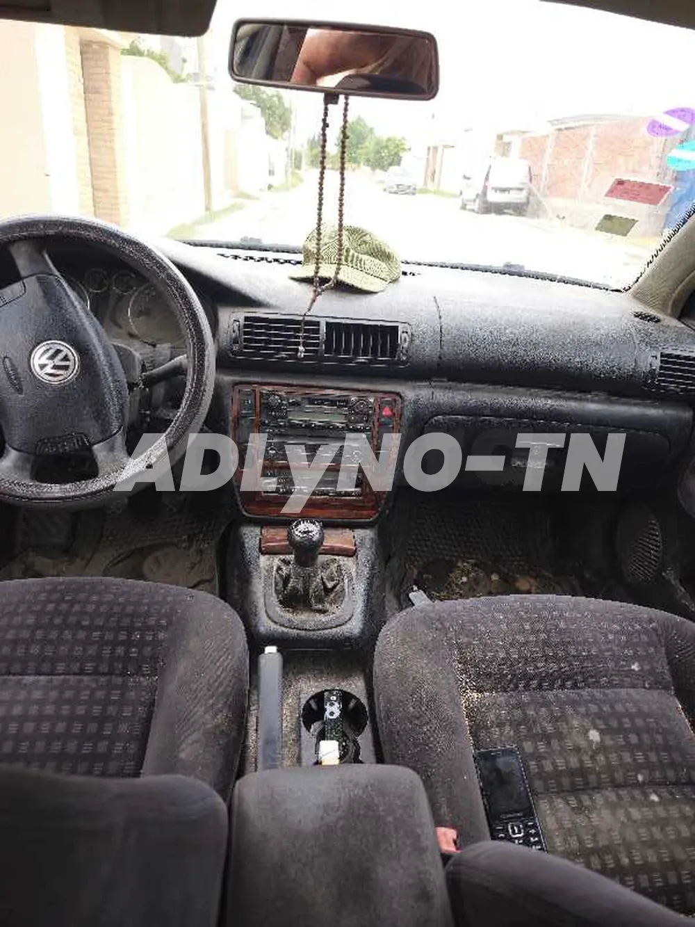 Passat tdi 1.9 deux bondes rouges 130 cv 7 cv gazoil modele 2002 tt options climatiseur electronic en marche abs fermiture cantral 4 vitres electric chargeur 6 cd multifonctions au volant à Sfax - Photo 8