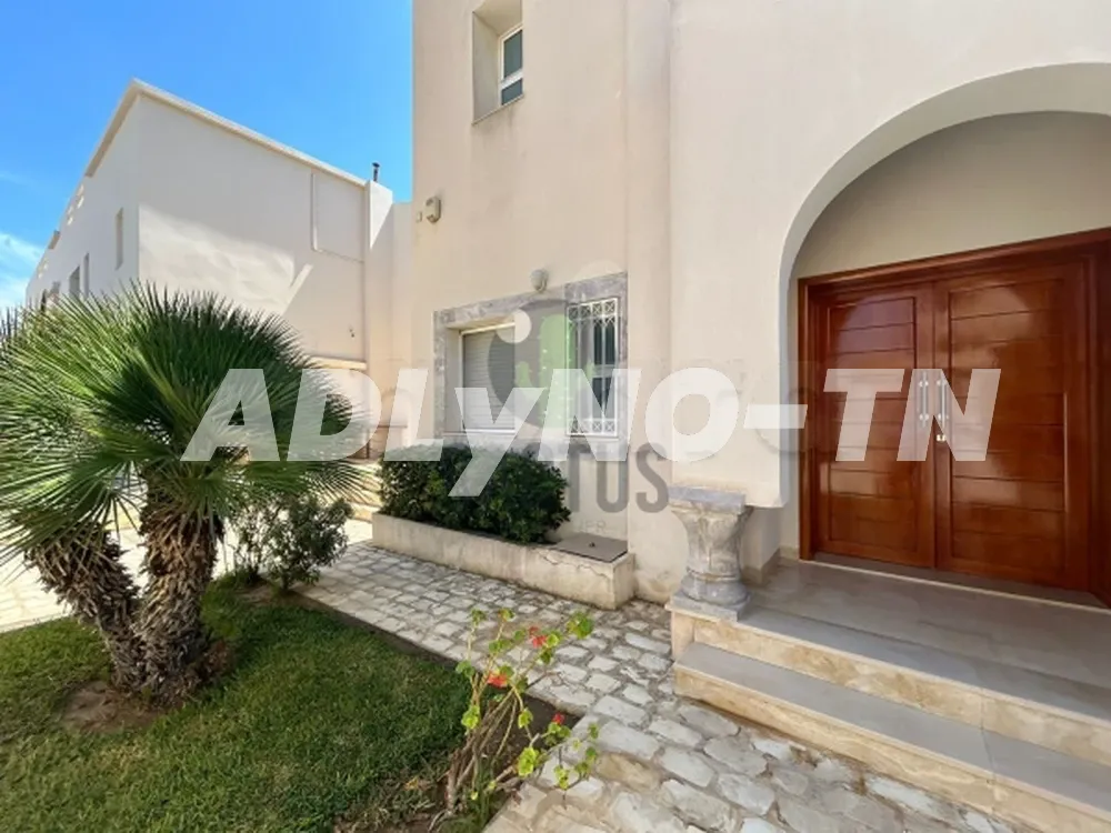 À vendre : Villa pieds dans l'eau sur un terrain de 779m² à Jinene Beni Khiar à Nabeul - Photo 6