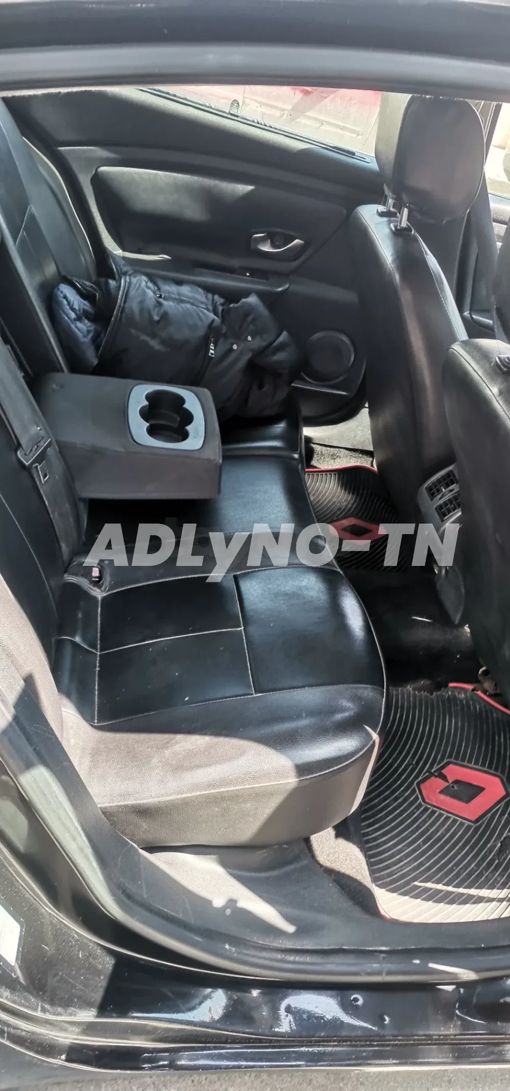 Occasion à ne pas rater Renault Fluence en très bonne état à Tunis - Photo 4