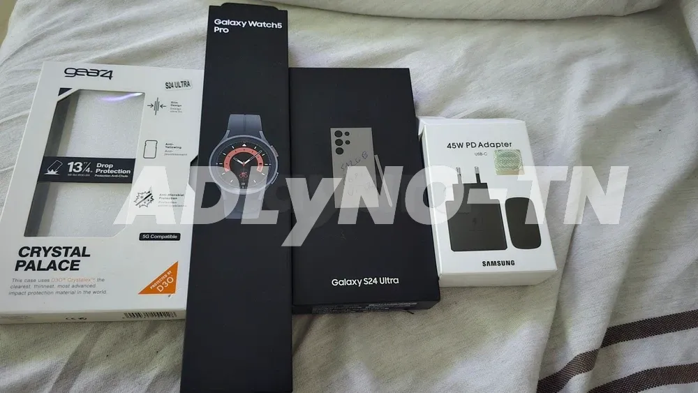  Vendre Oppo reno 12f très neuf sans touche à l' écran 