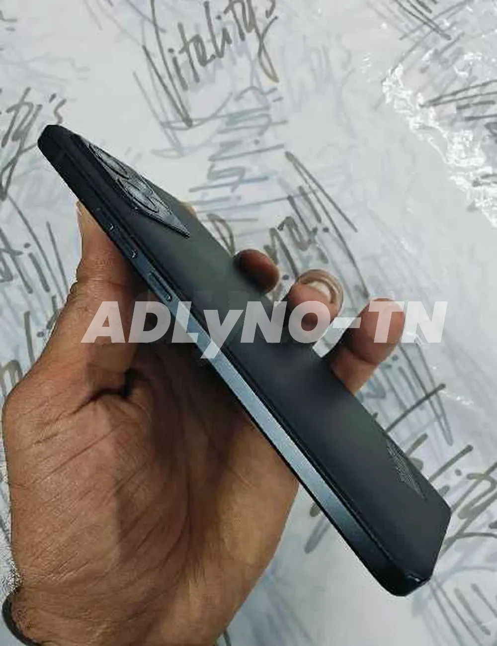 motorola thinkphone 8/256 snapdragon 8gen 1 valide à sousse - Photo 3