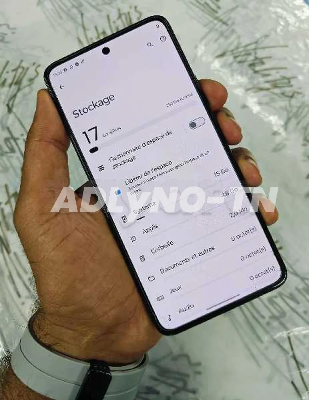motorola thinkphone 8/256 snapdragon 8gen 1 valide à sousse - Photo 8