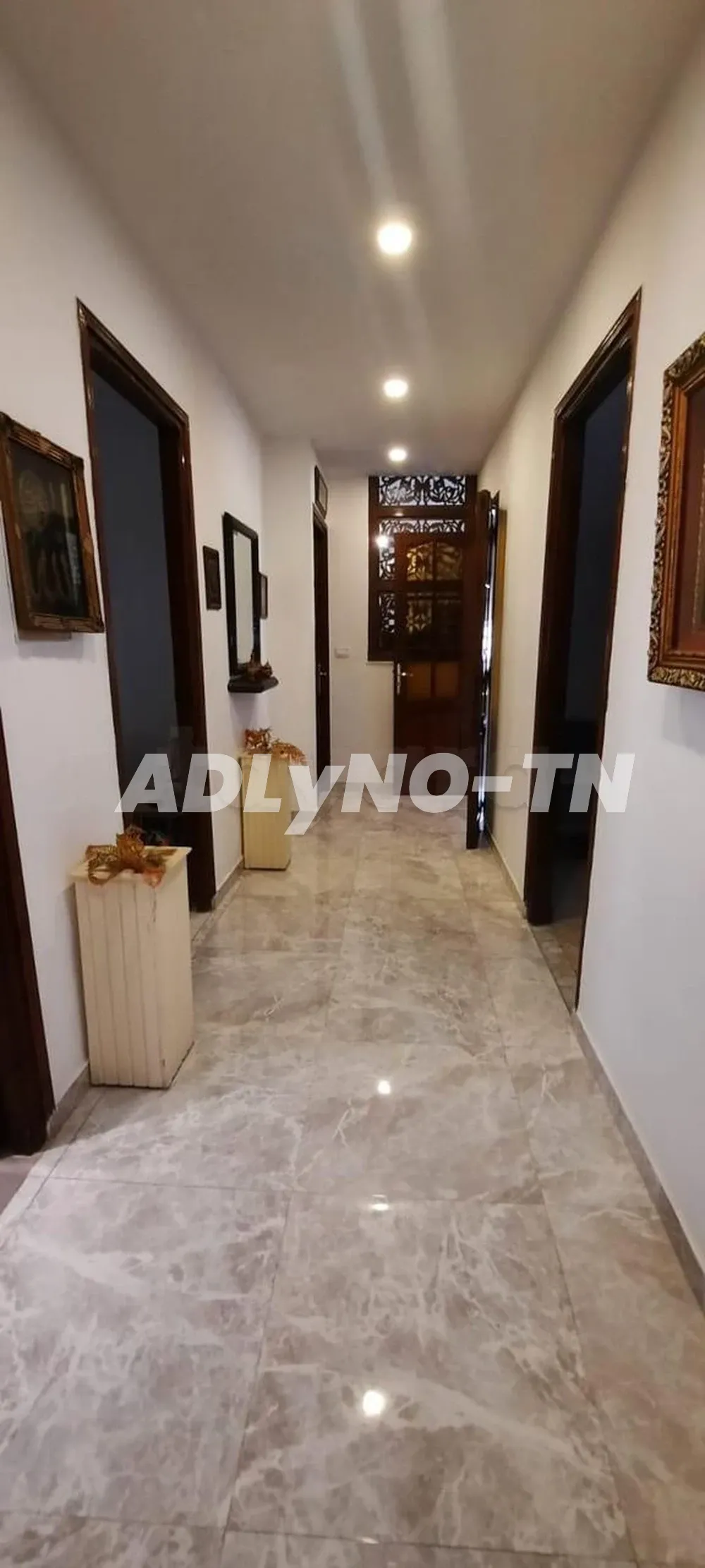 À vendre : Belle villa R+2 avec appartement mitoyen et garage à Tunis - Photo 6