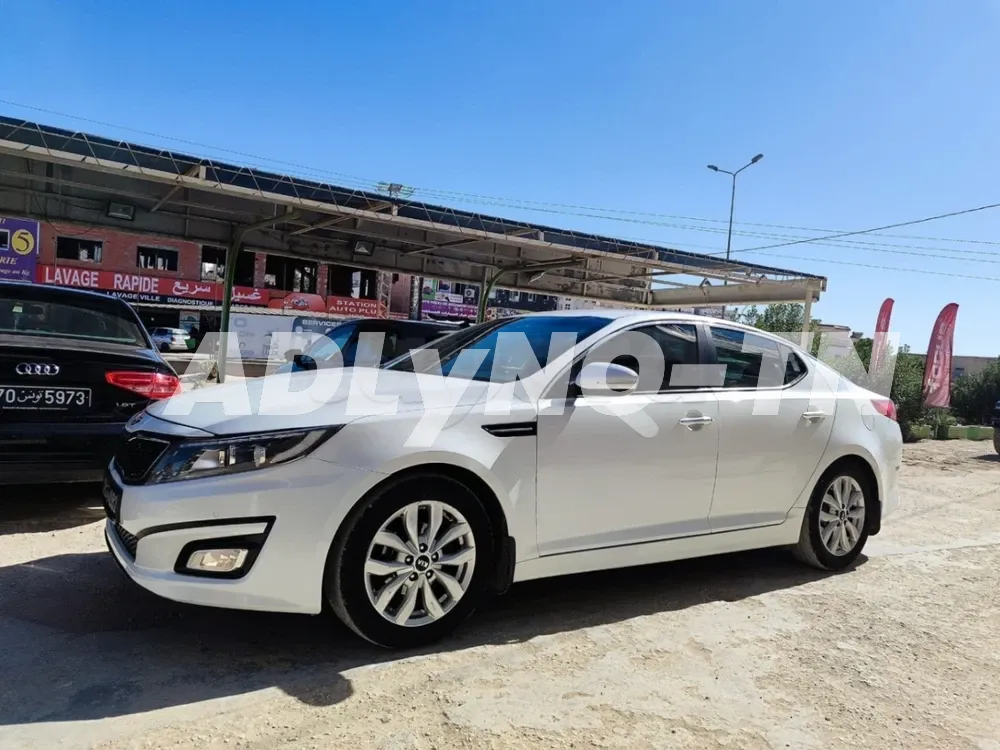 KIA OPTIMA BOITE AUTO ETAT TRÈS PROPRE TEL 22801802 à Ariana - Photo 4