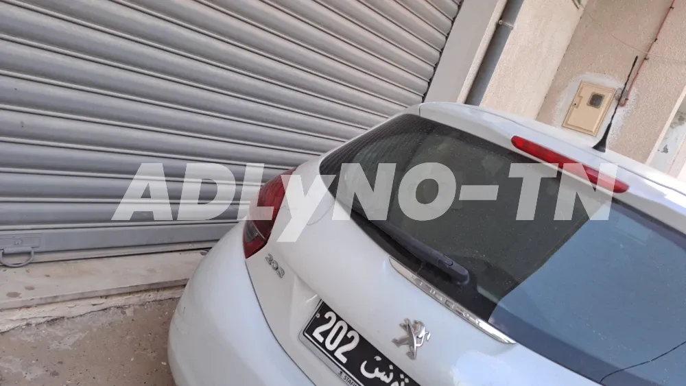 208 peugeot à Manouba - Photo 2
