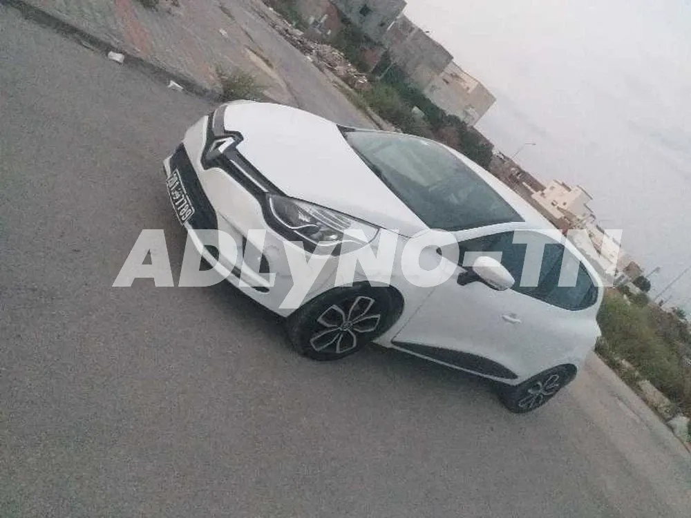 a vendre ou échangé Clio dynamique à Ben Arous - Photo 1
