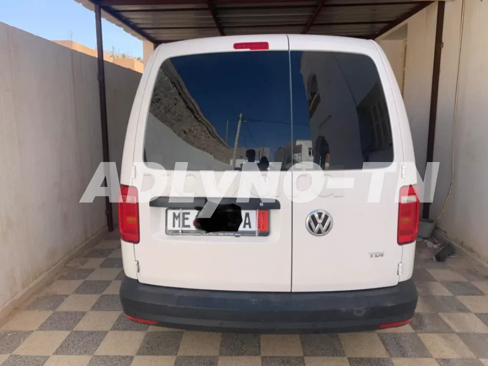 caddy 2L diesel 7 Cv année 2020 km 128 Alf serie 244 Medenine Numero 97288623 à Medenine - Photo 7