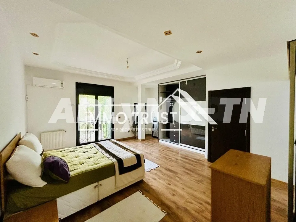 ?Villa S+3 avec jardin et piscine à La Soukra à Ariana - Photo 6