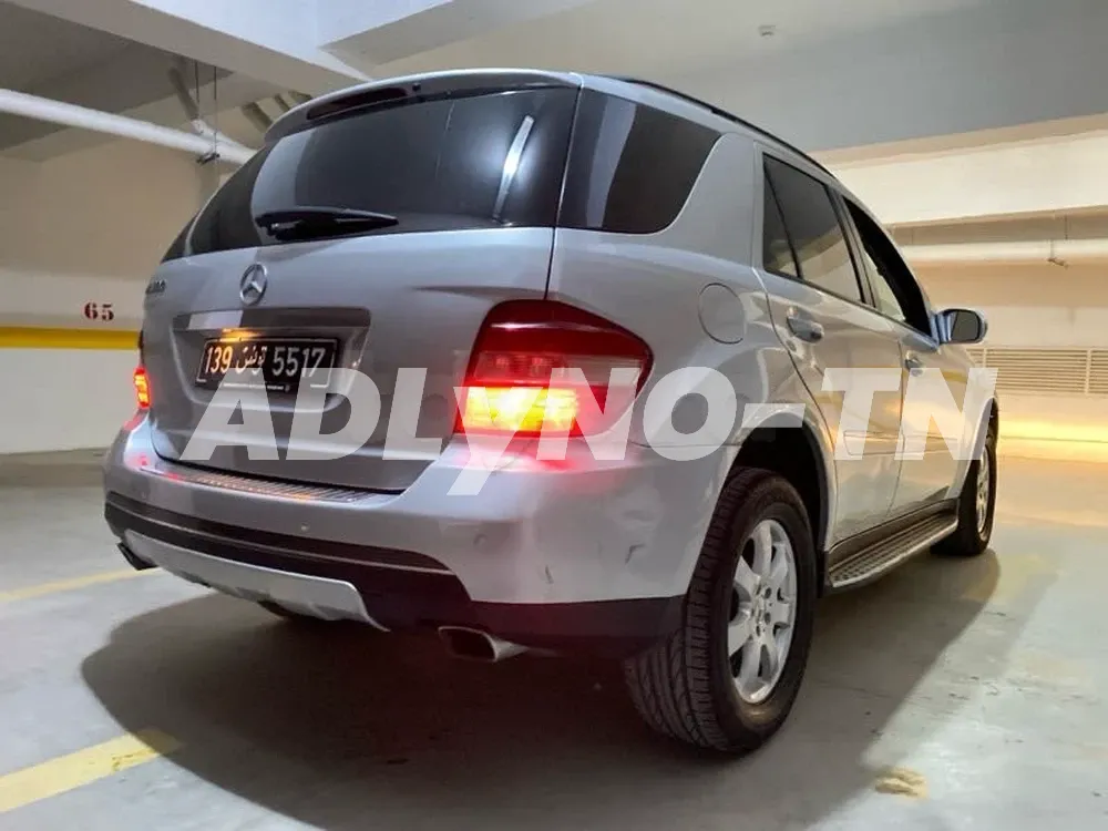 Mercedes benz ML350 État excellent à Ariana - Photo 8