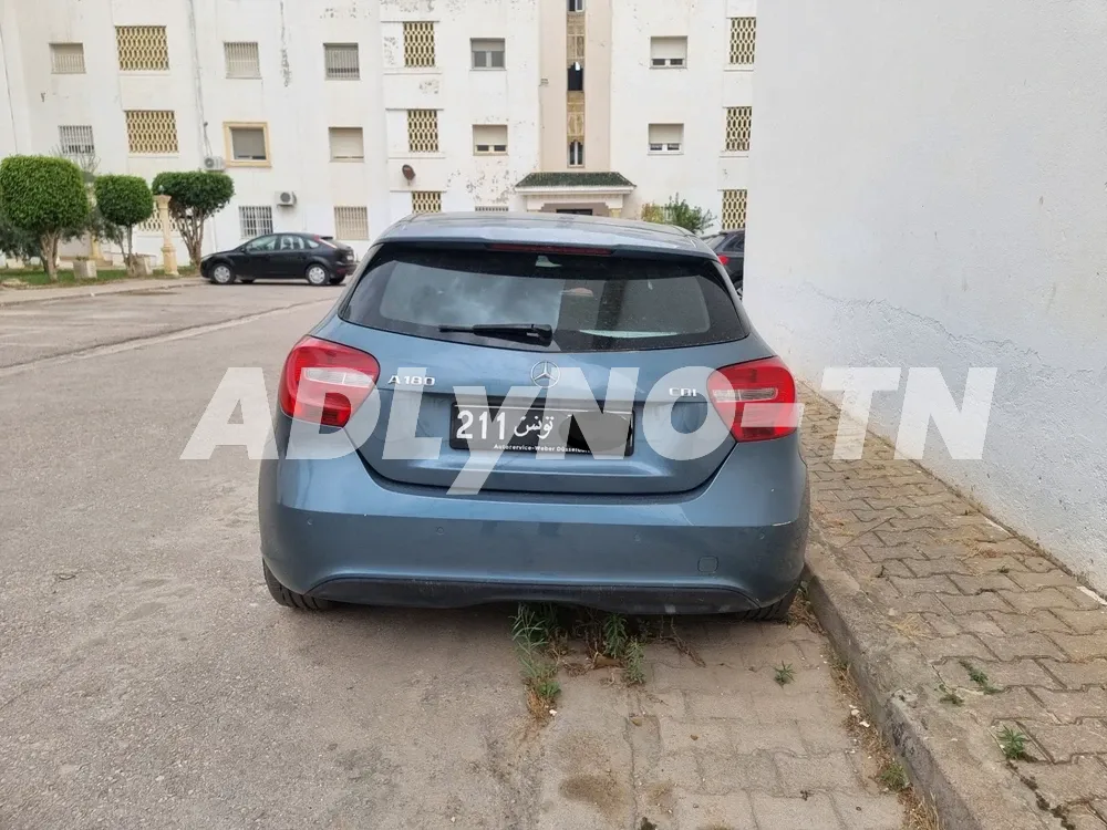 Mercedes A180 à Ariana - Photo 1