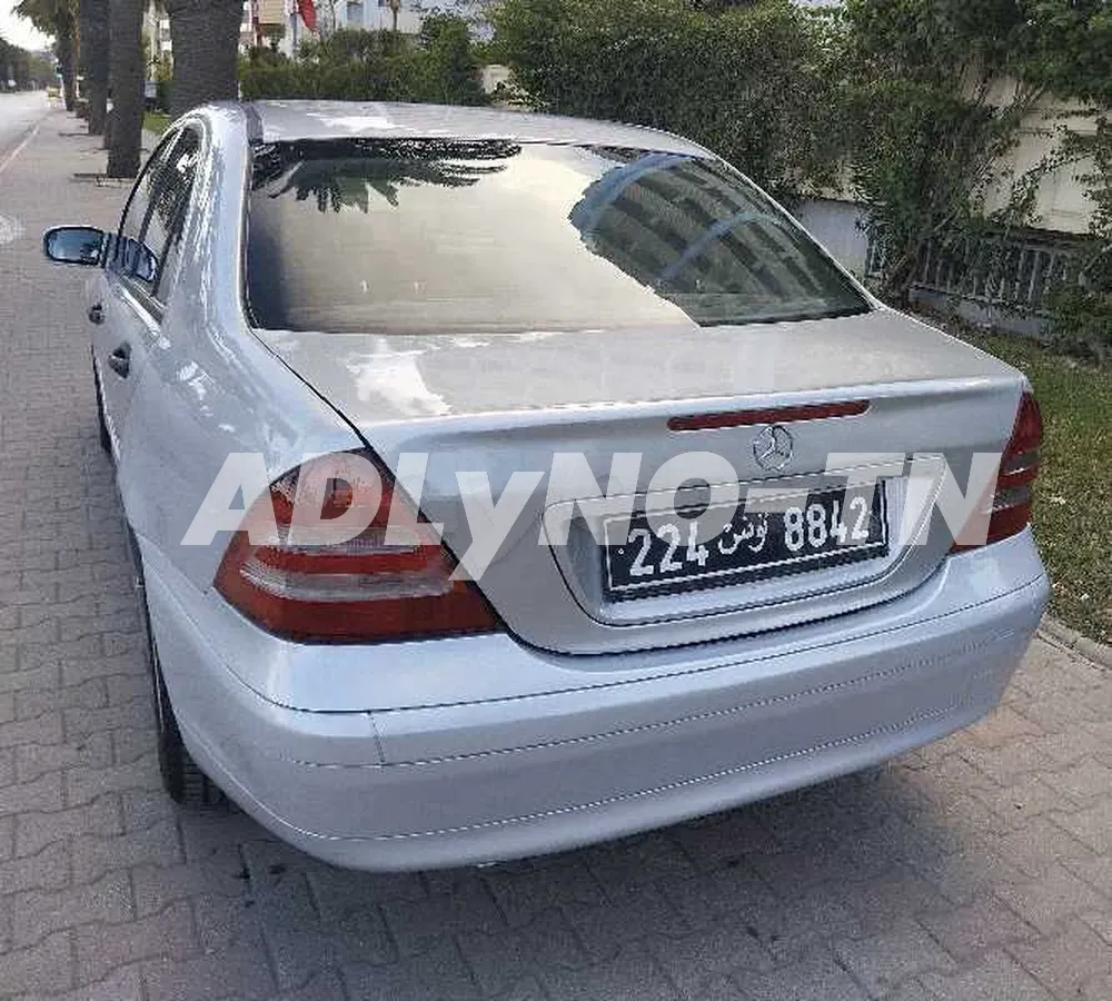 Mercedes E220cdi à Tunis - Photo 5