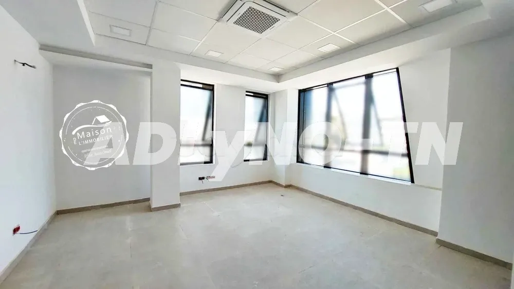 A louer 12 bureaux haut standing neufs au Lac 3 à Tunis - Photo 4
