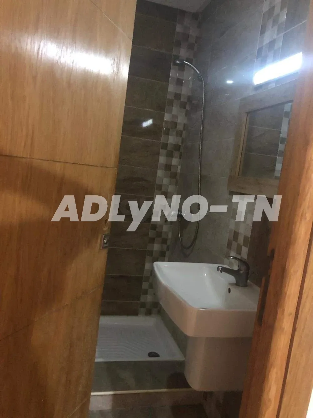 A VENDRE S+2 – WAHAT – TEL 58258423 – FB.6843 à Tunis - Photo 1