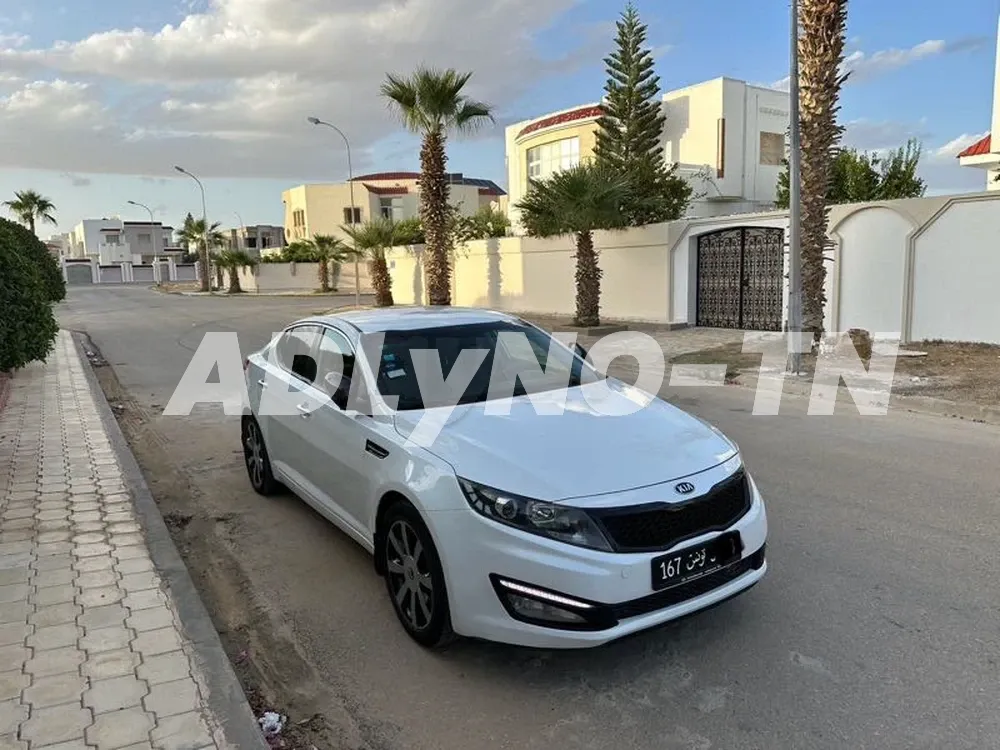 Kia Optima à Sfax - Photo 4