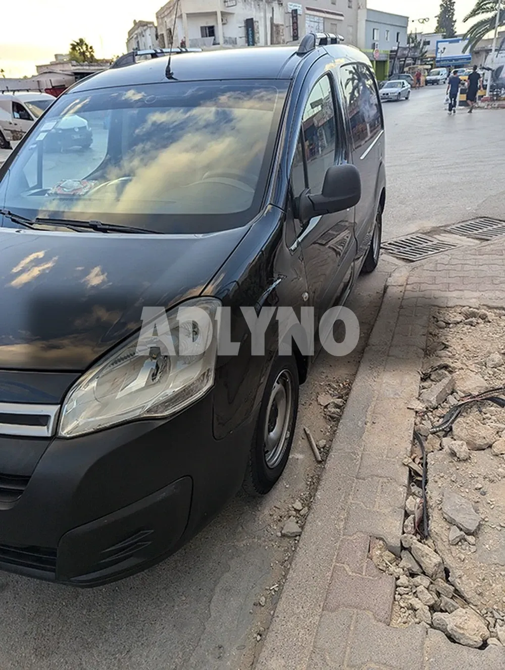 Berlingo B9 E-HDI à Tunis - Photo 1