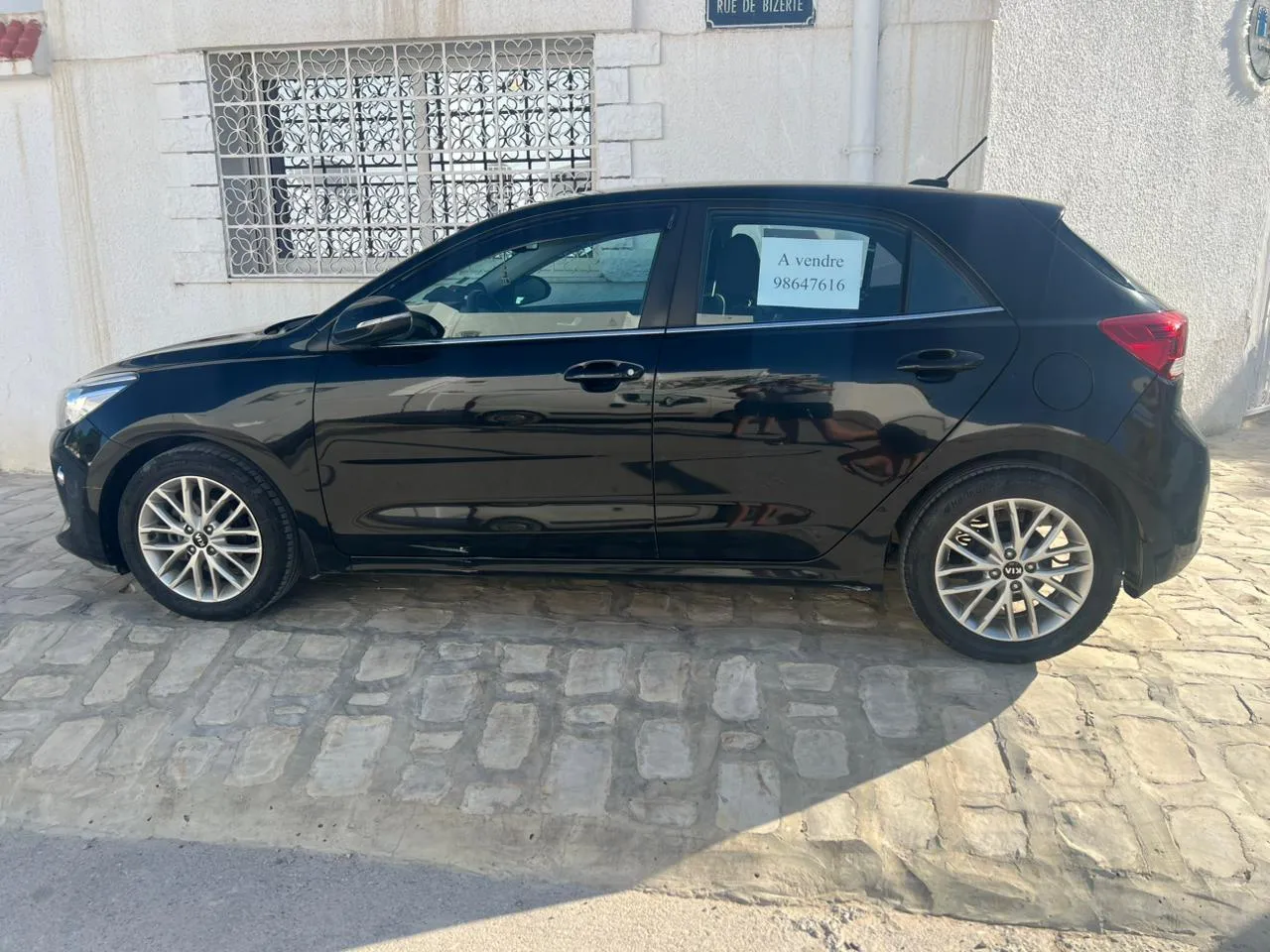 Kia Rio année 2018 à Tunisie - Photo 1