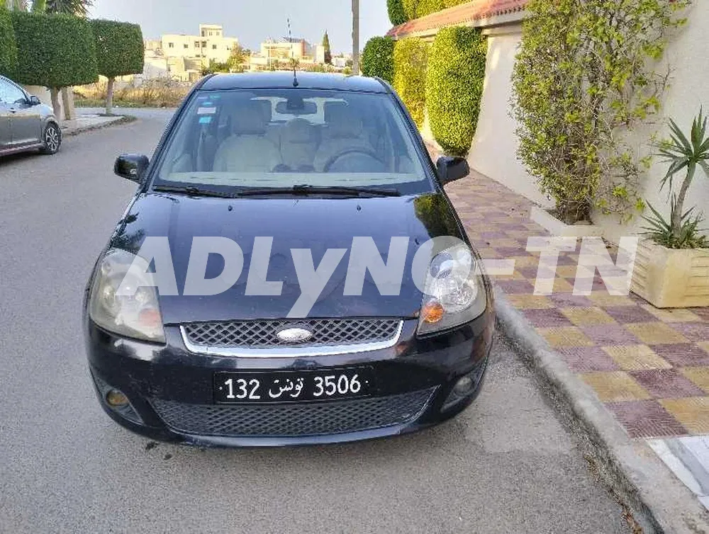 Ford Fiesta Ghia à Ariana - Photo 1