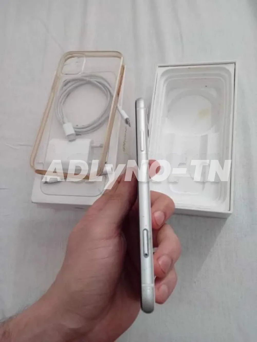 IPHONE 11 64GB BLANC 79% BATTERIE ? à Tunis - Photo 4