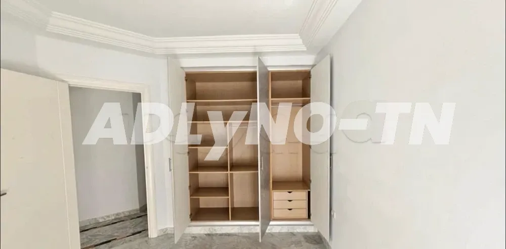 Etage de villa s+3 aux Jardins d’El Menzah 2 à Ariana - Photo 7