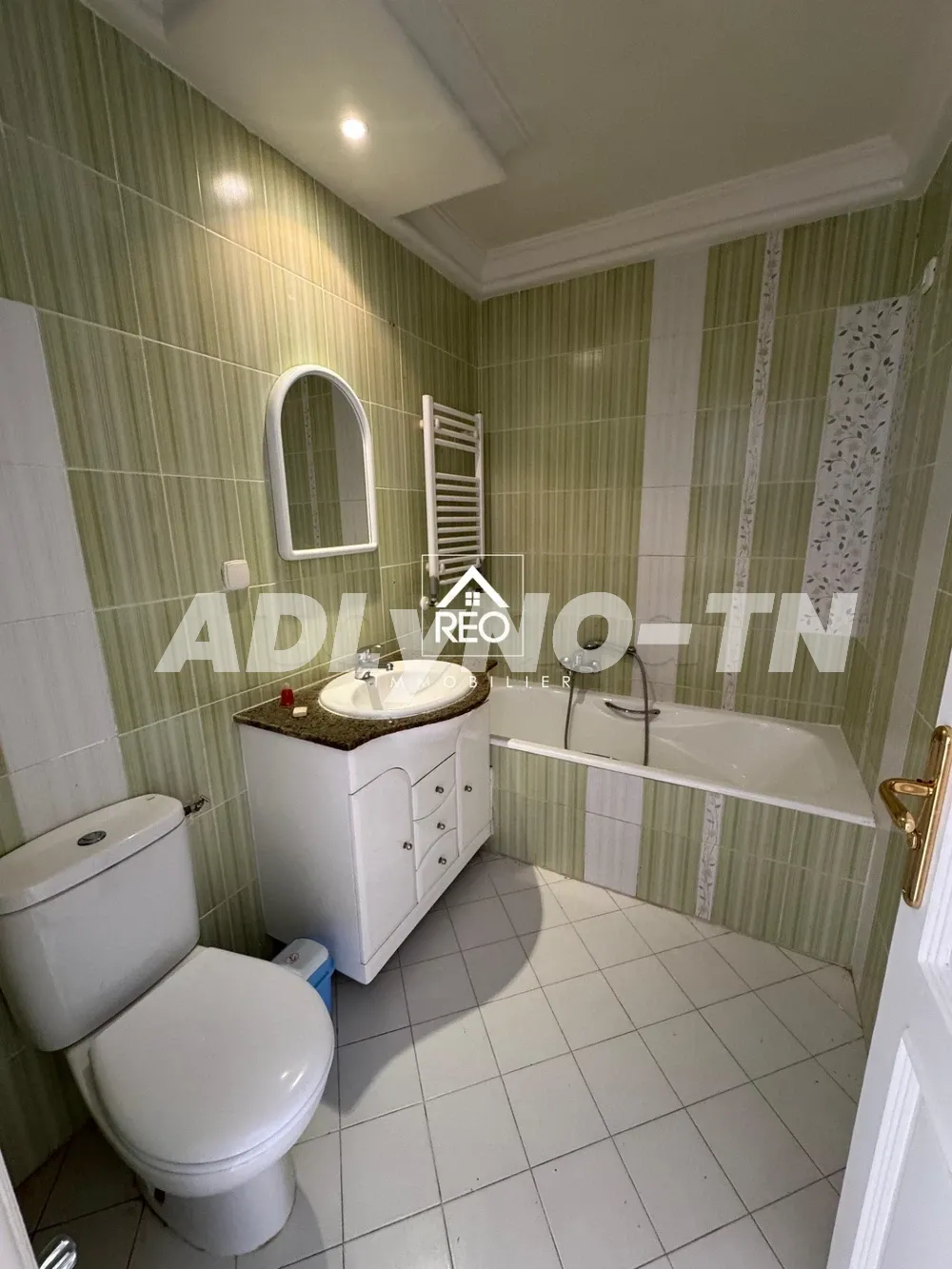  A louer un étage de villa s+2 jamais habité au 1er étage à nouvelle médina 3 