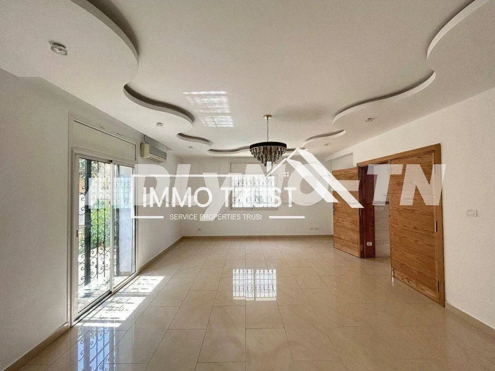 ?Villa en S+4 avec piscine et jardin à La Marsa à Tunis - Photo 7