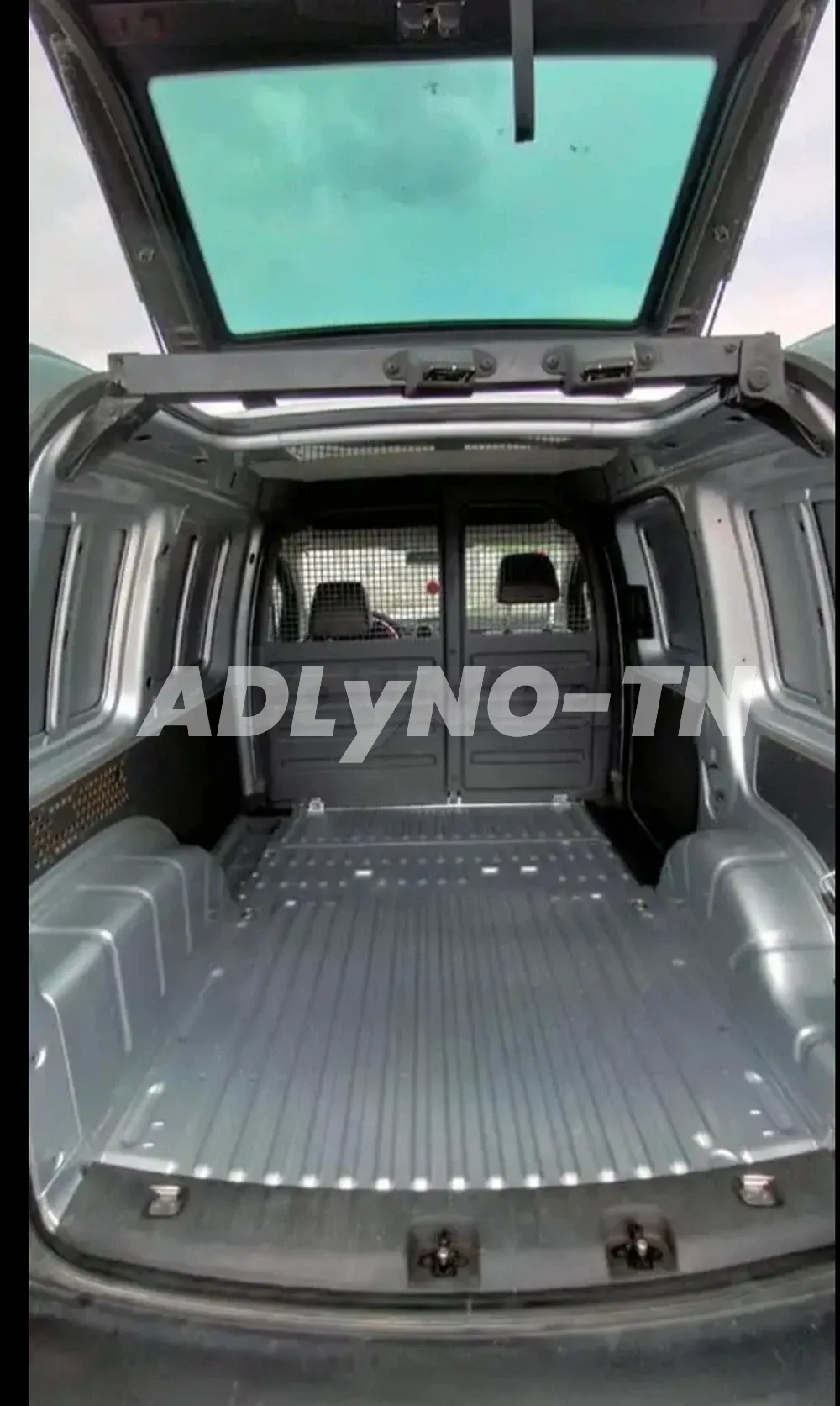 Caddy TDI bande rouge à Zaghouan - Photo 6