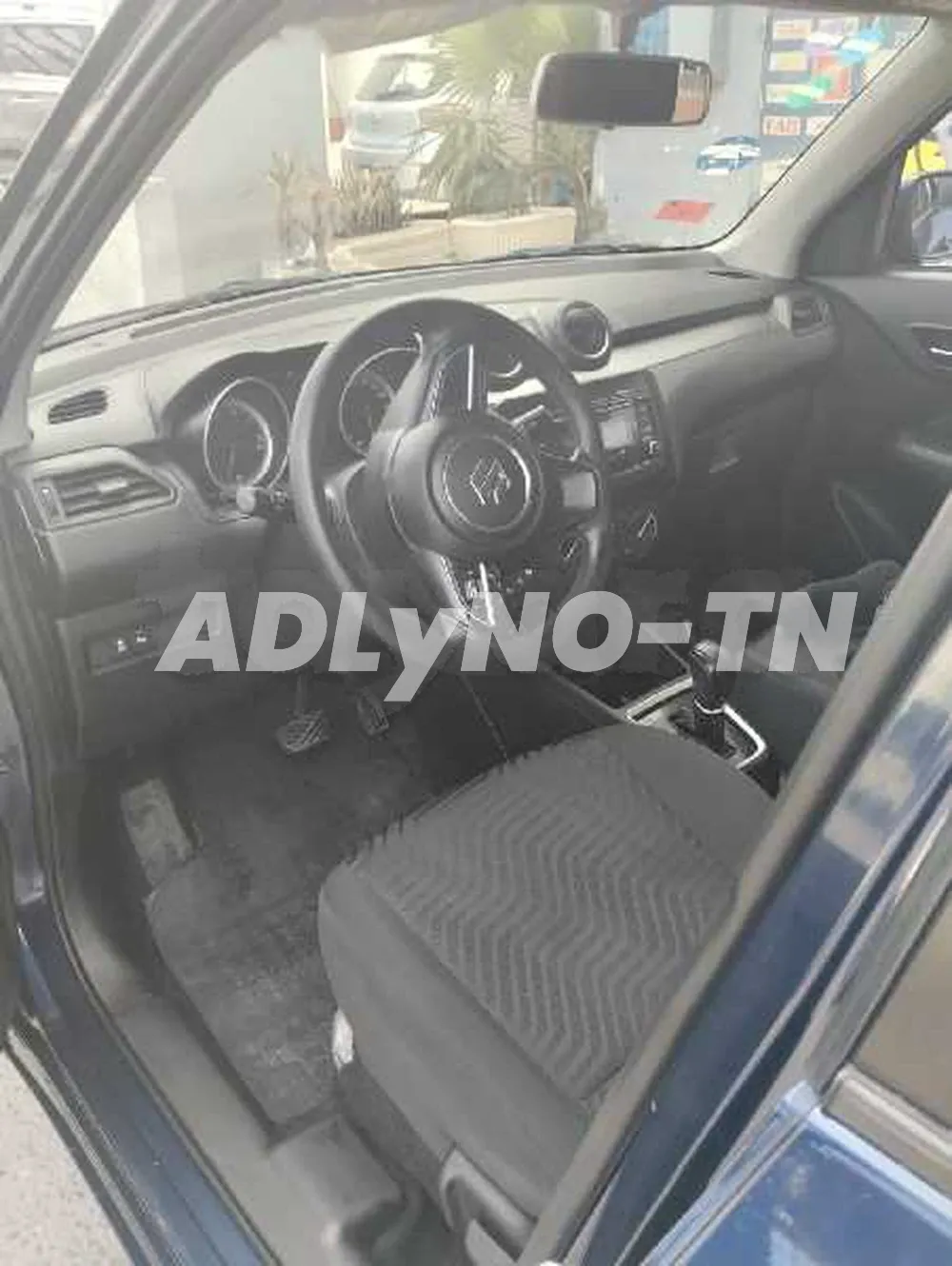 avendre Suzuki Swift boite automatique année 9/2022 à Tunis - Photo 3