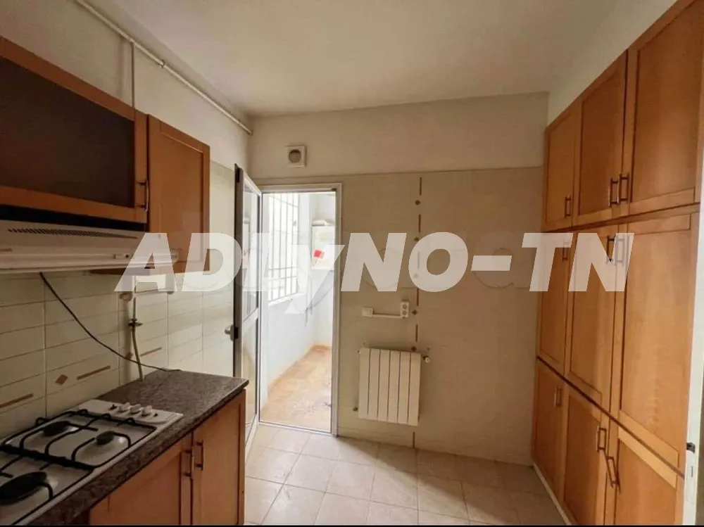 a vendre un appartement s2 a l'aouina cité wahat à Tunis - Photo 8
