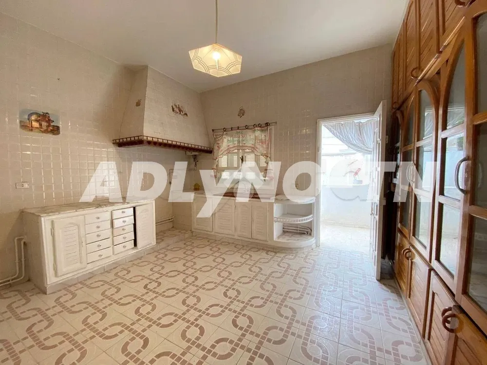 Etage de villa en Location à Ennasr 2 à Ariana - Photo 6