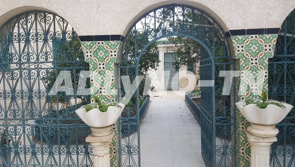 Belle Villa Style Arabesque Ezzahra à Ben Arous - Photo 2