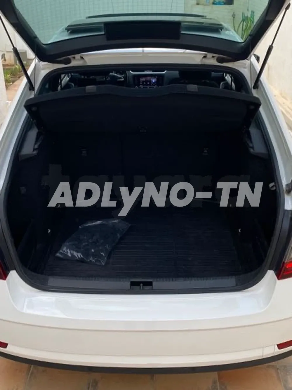 skoda octavia 2.0 TDI ⛽️ à Tunis - Photo 2