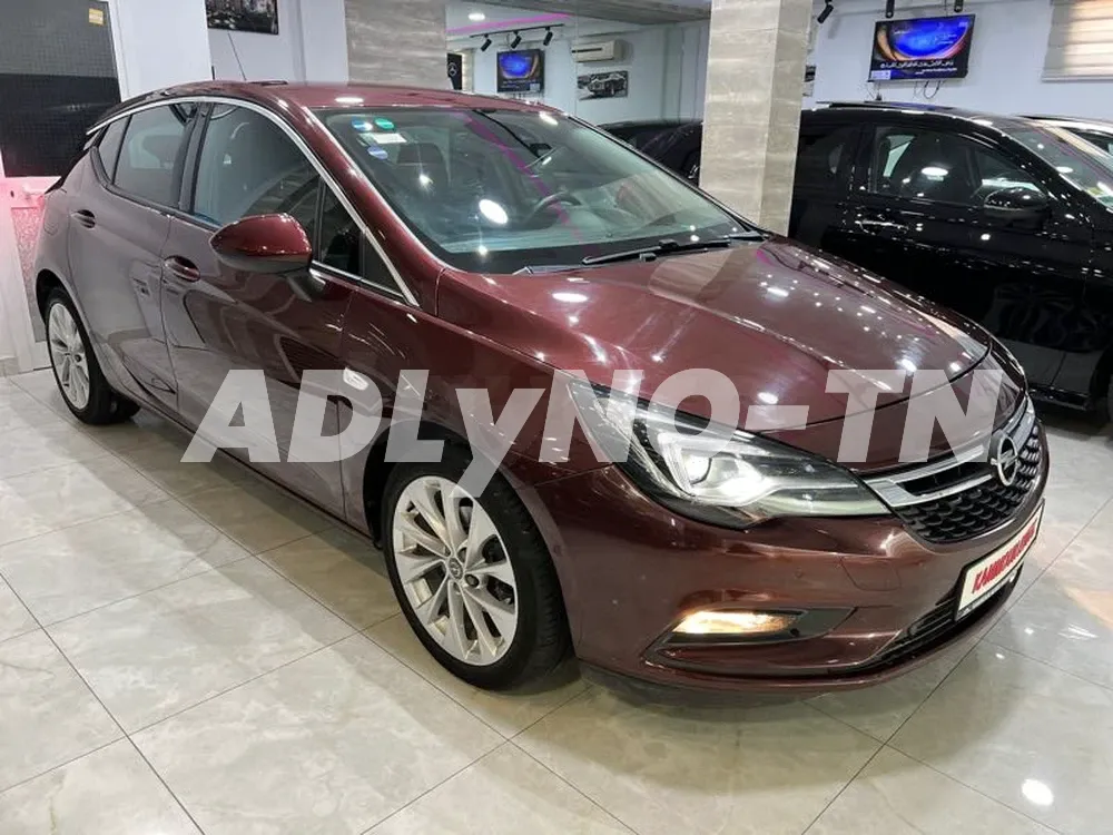 OPEL ASTRA à Sfax - Photo 1