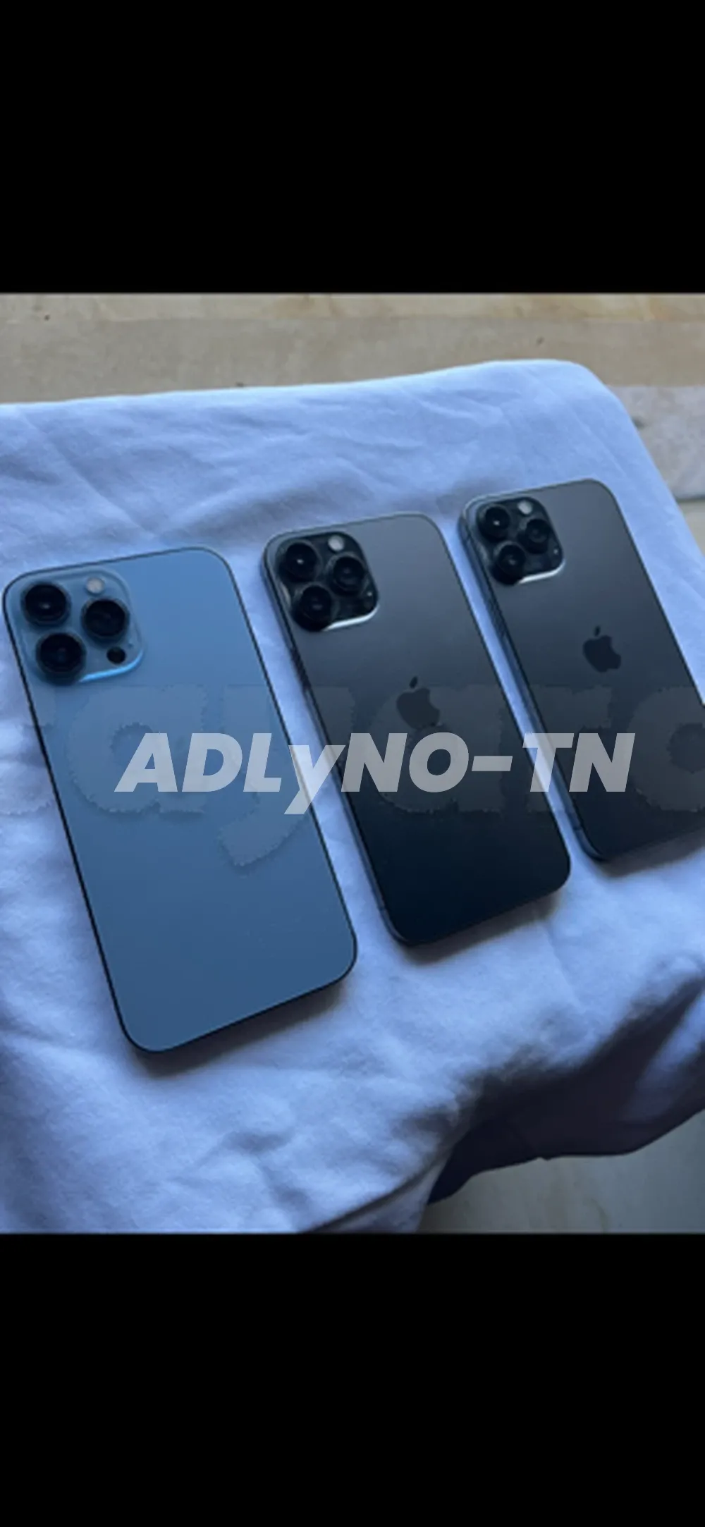 iPhone 13 Pro Max 128G blue état parfaite jamais réparé aucun défaut tt en marche batterie 84% avec son câble facture et garantie prix 2080d tel 20172643 à Tunis - Photo 1
