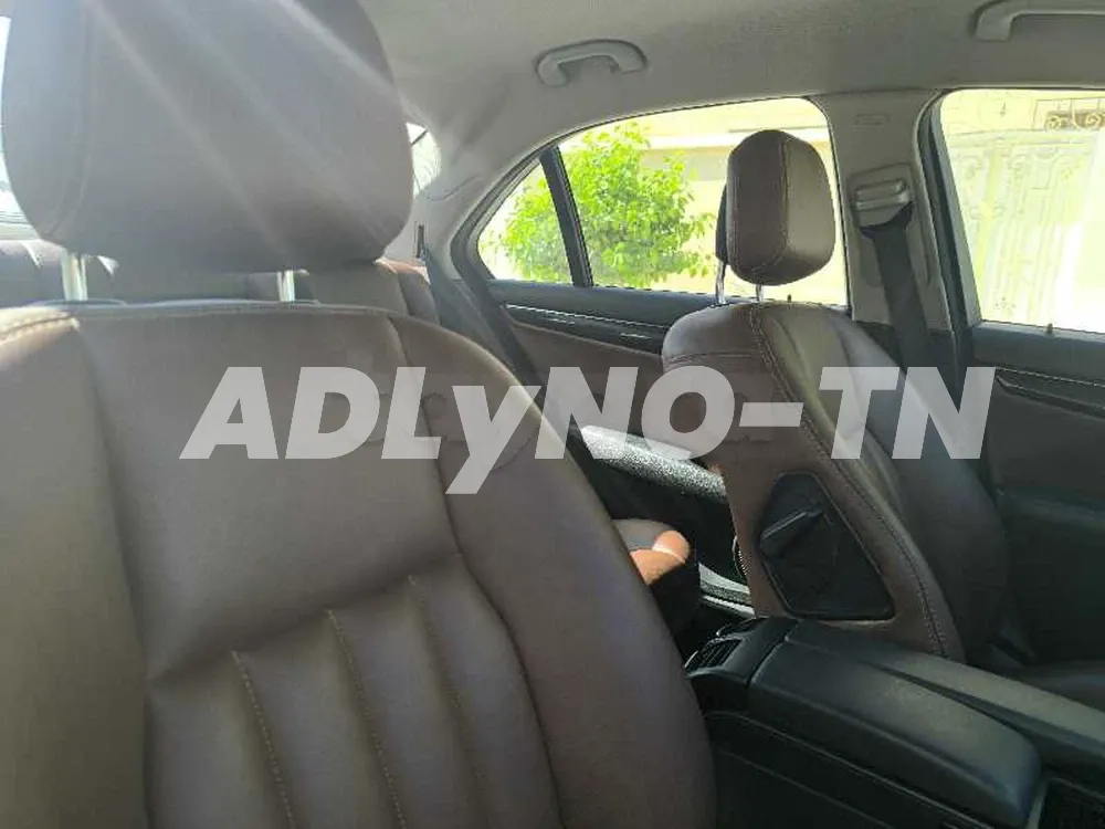Mercedes c200 boite auto état propre à Ben Arous - Photo 7