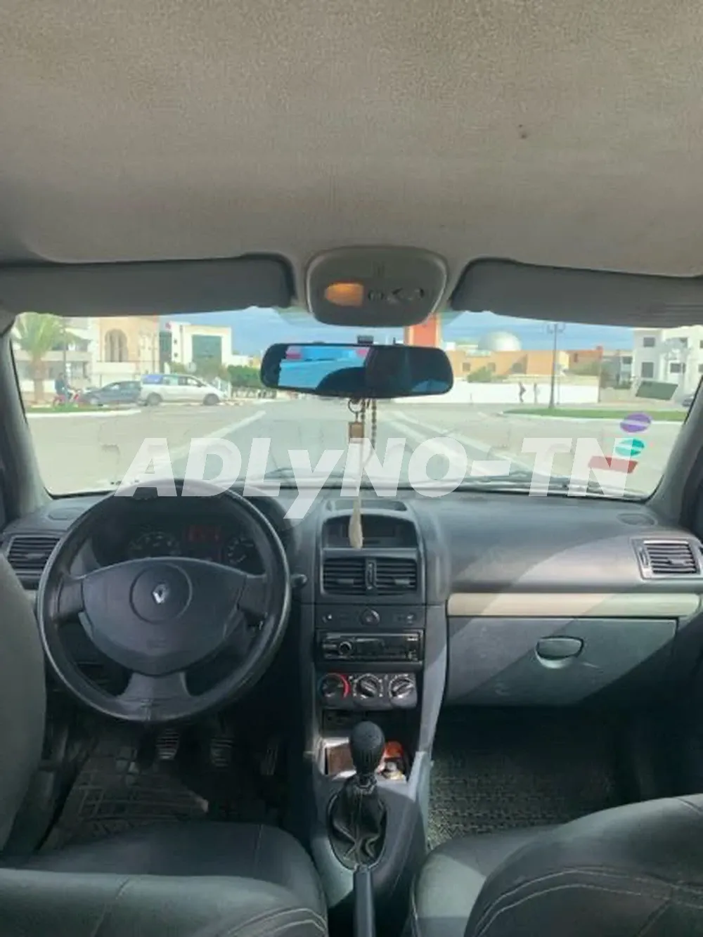 clio bombé pré compus à Bizerte - Photo 4