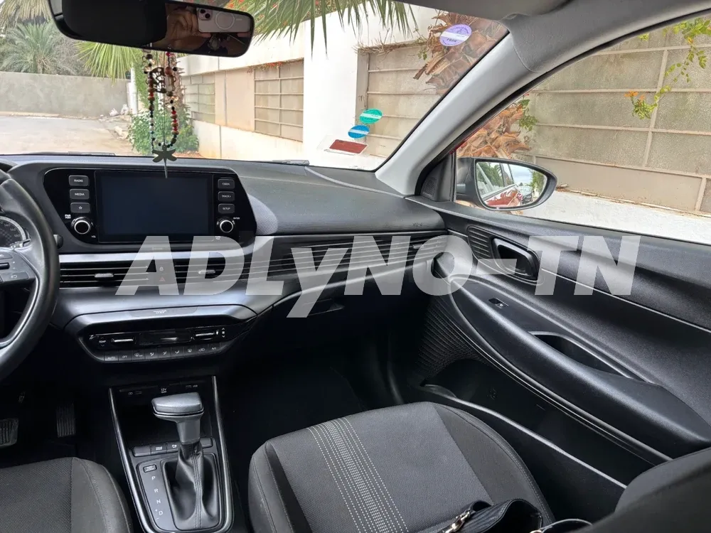 À vendre belle occasion HYUNDI I20 à Tunis - Photo 7