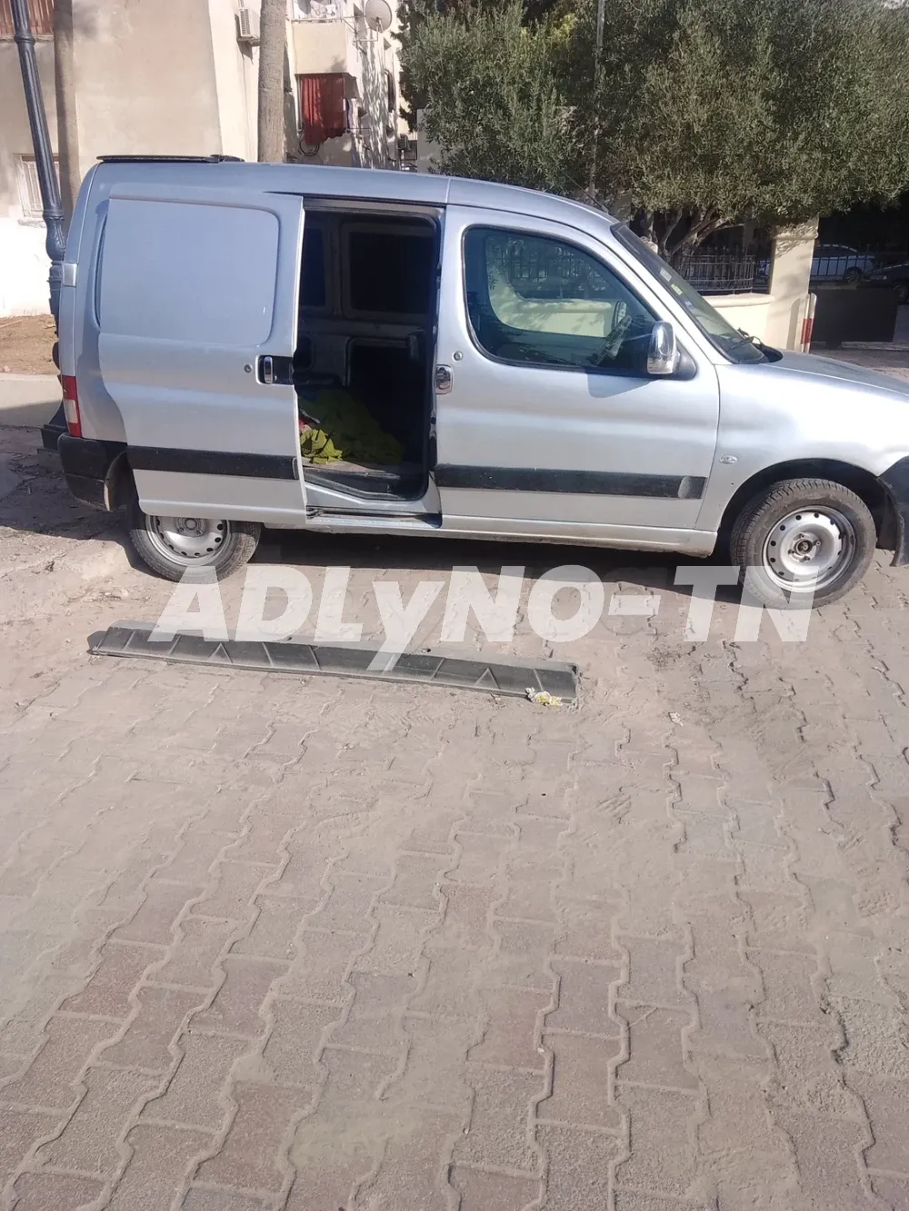 Vendre berlingo 1.9 à Sfax - Photo 4