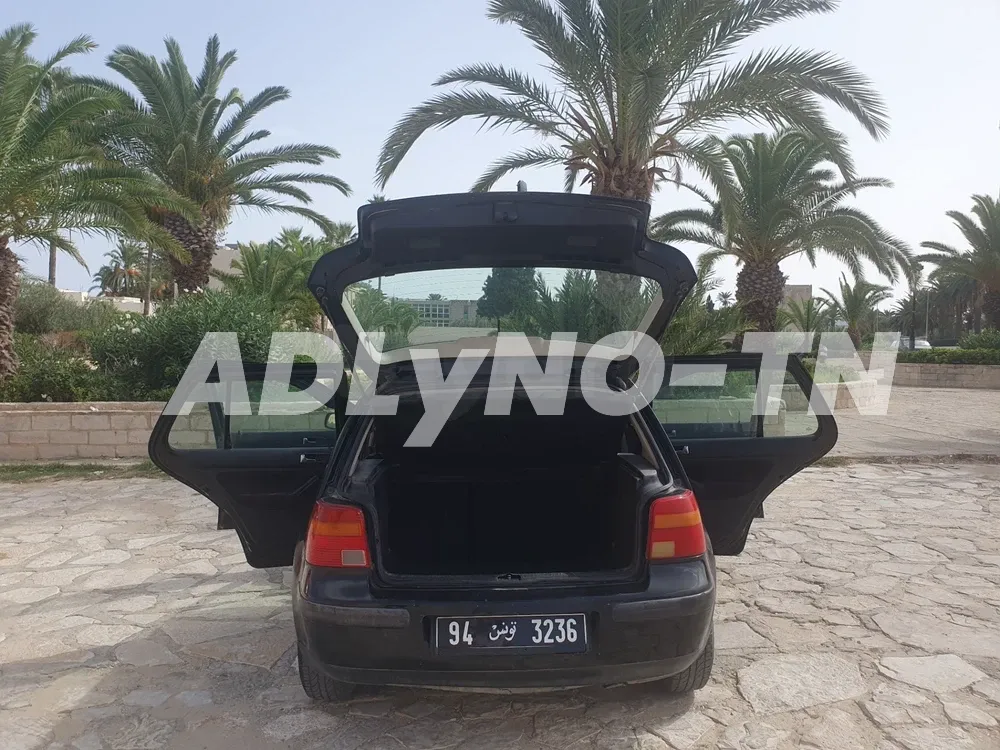 Golf 4 essance 1.4 à Monastir - Photo 2