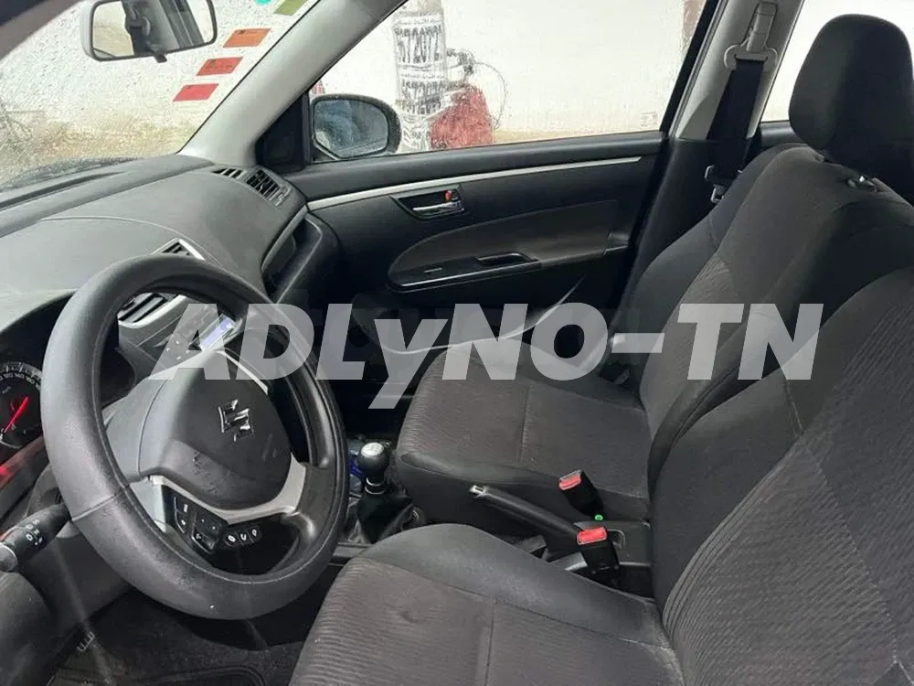 avendre voitur suzuki swift etat neuf à Tunis - Photo 1