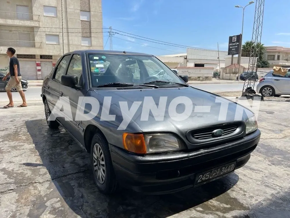 Ford ESCort Premier main Gazoile ? à Ariana - Photo 3