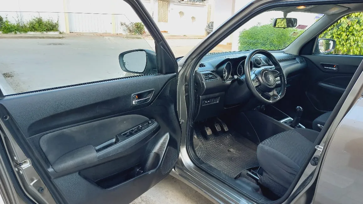 suzuki swift quasi-neuf à Tunis - Photo 4