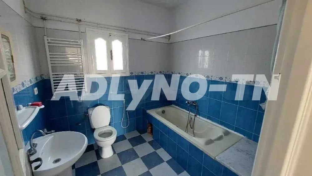 Etage de Villa Pour Etudiants Cité La Gazelle à Ariana - Photo 4
