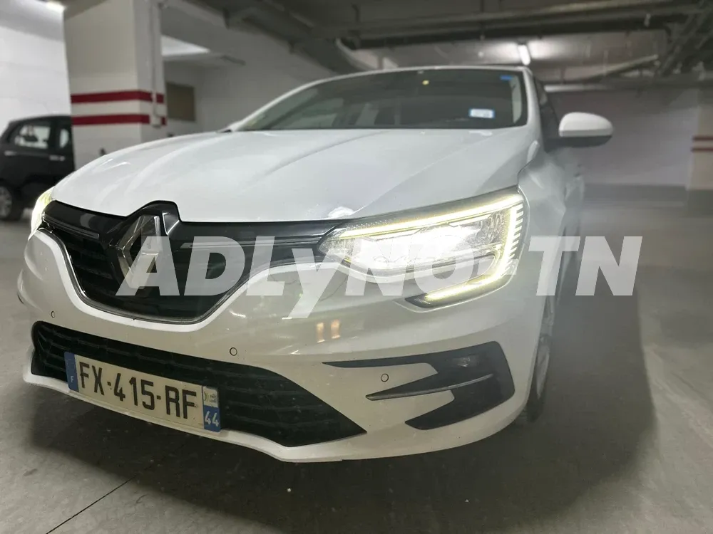 MEGANE 5 TT OPTIONS 6 CV IMPORTE FON SERIE 3 Ans à Monastir - Photo 8