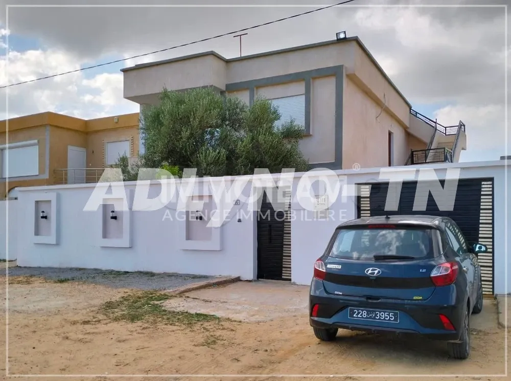 A vendre une villa à Hammamet à Nabeul - Photo 1