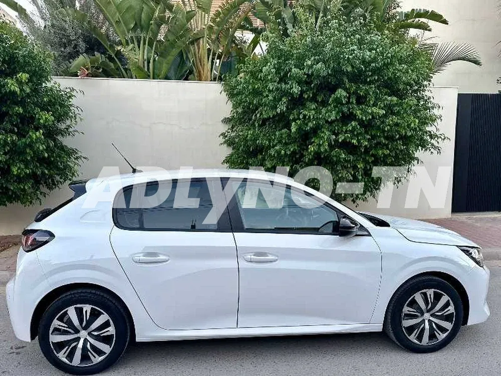 Peugeot 208 ALLURE Diesel Fin D'série à Tunis - Photo 4