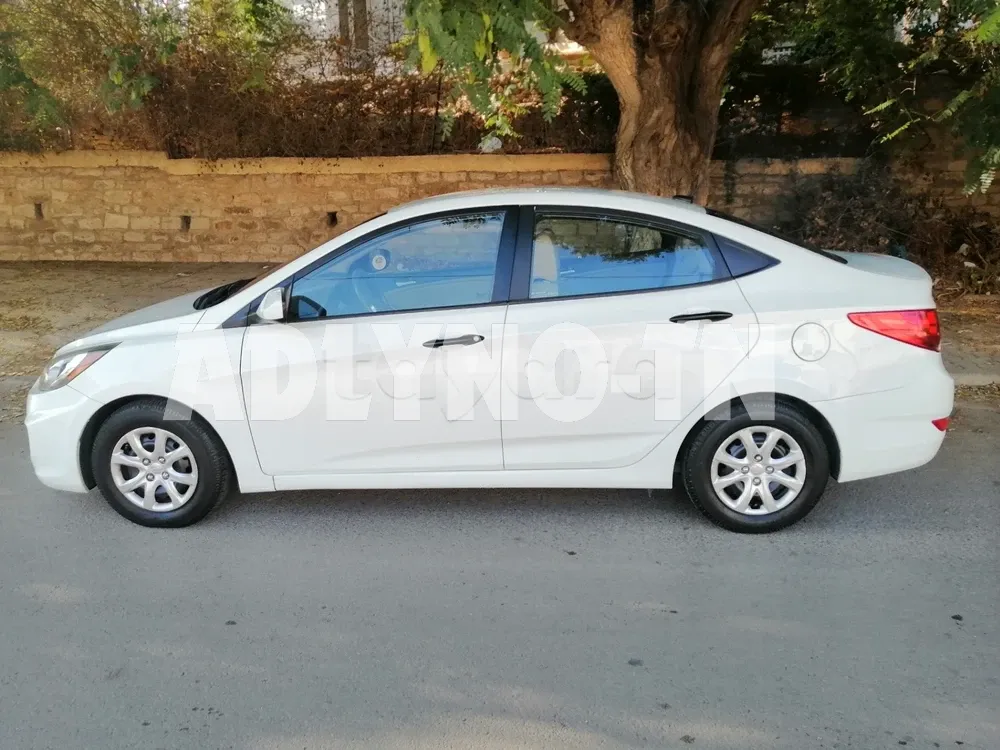 Hyundai accent à Tunis - Photo 1