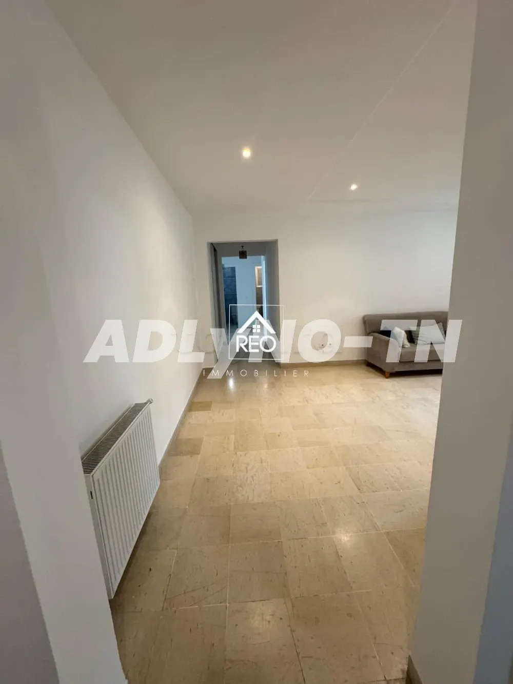 À Vendre : Un appartement S+4 situé à Jardin L'Aouina à Tunis - Photo 5