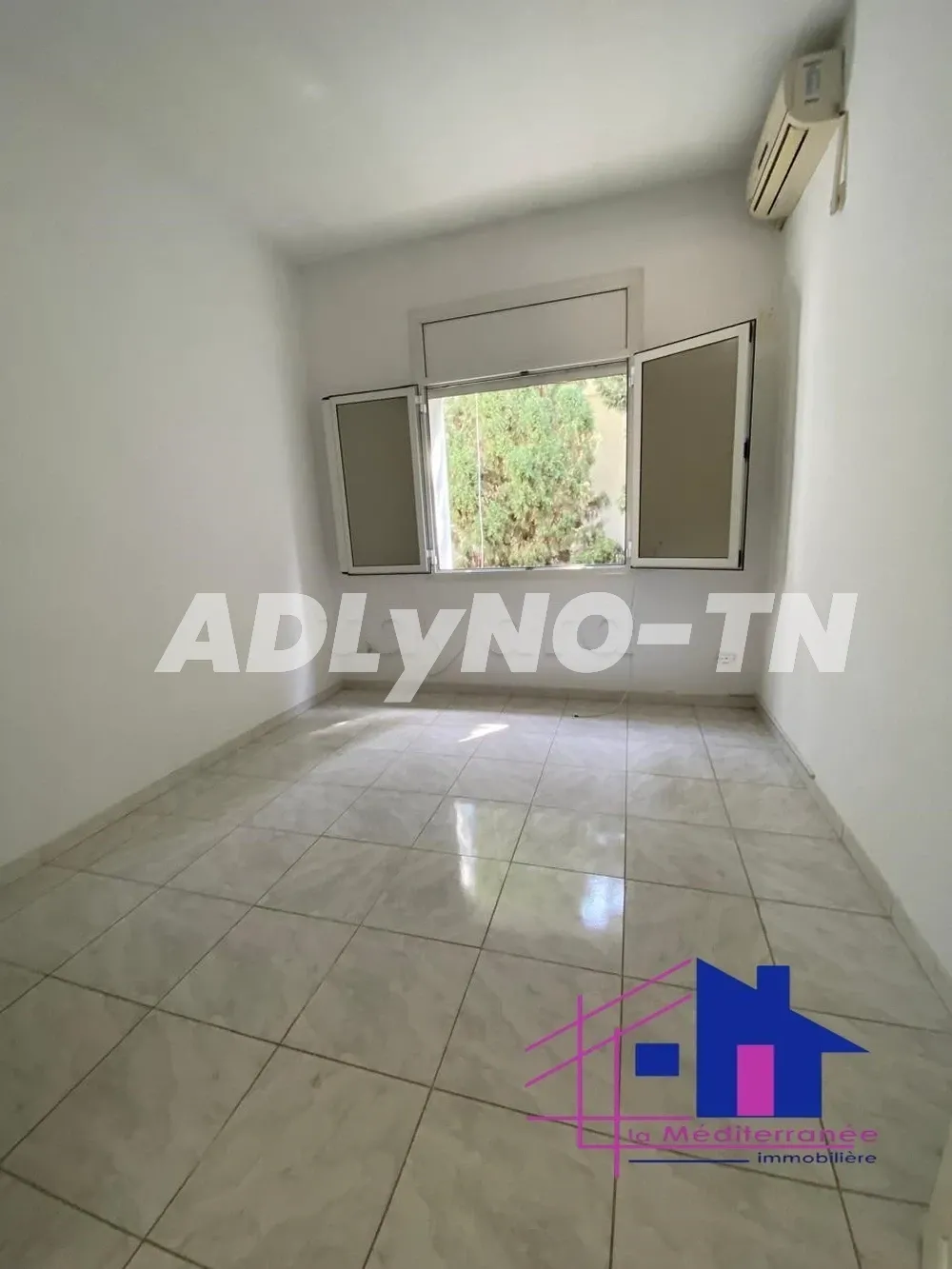 Etage de villa S+2 meublé situé à Sidi Daoued à Tunis - Photo 3