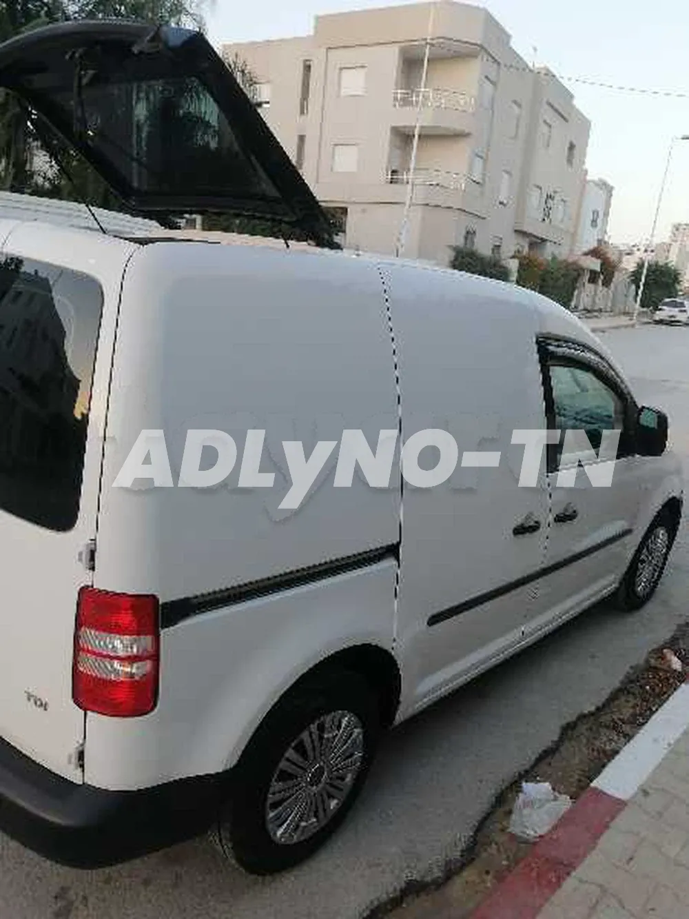 Caddy 1.6 à Ariana - Photo 4