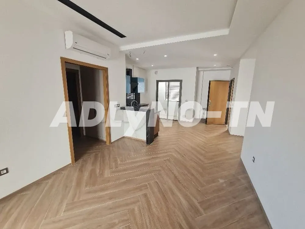  location étage de villa s3 rdc prés de hneya bardo 